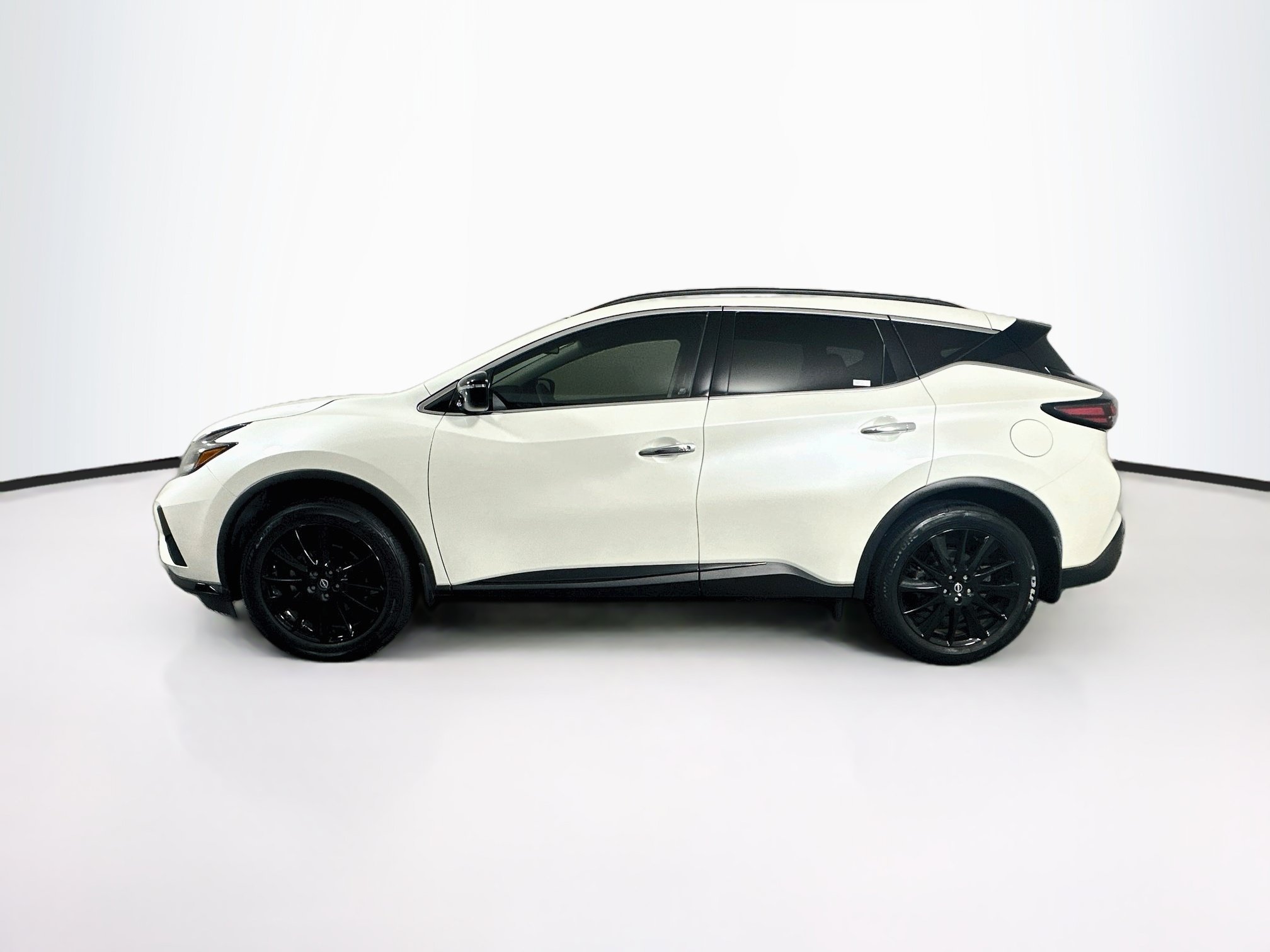 Used 2024 Nissan Murano SV w/ SV Midnight Edition Package FWD image 4
