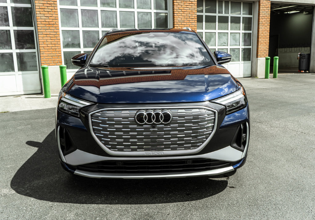 Used 2024 Audi Q4 e-tron Premium Plus AWD/4WD image 31