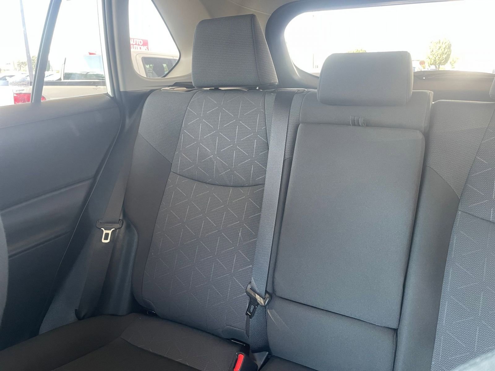 Used 2025 Toyota RAV4 XLE image 39
