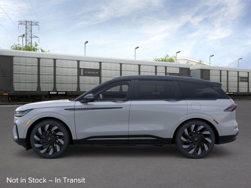 New 2026 Lincoln Nautilus Reserve w/ Jet Appearance Package image 3