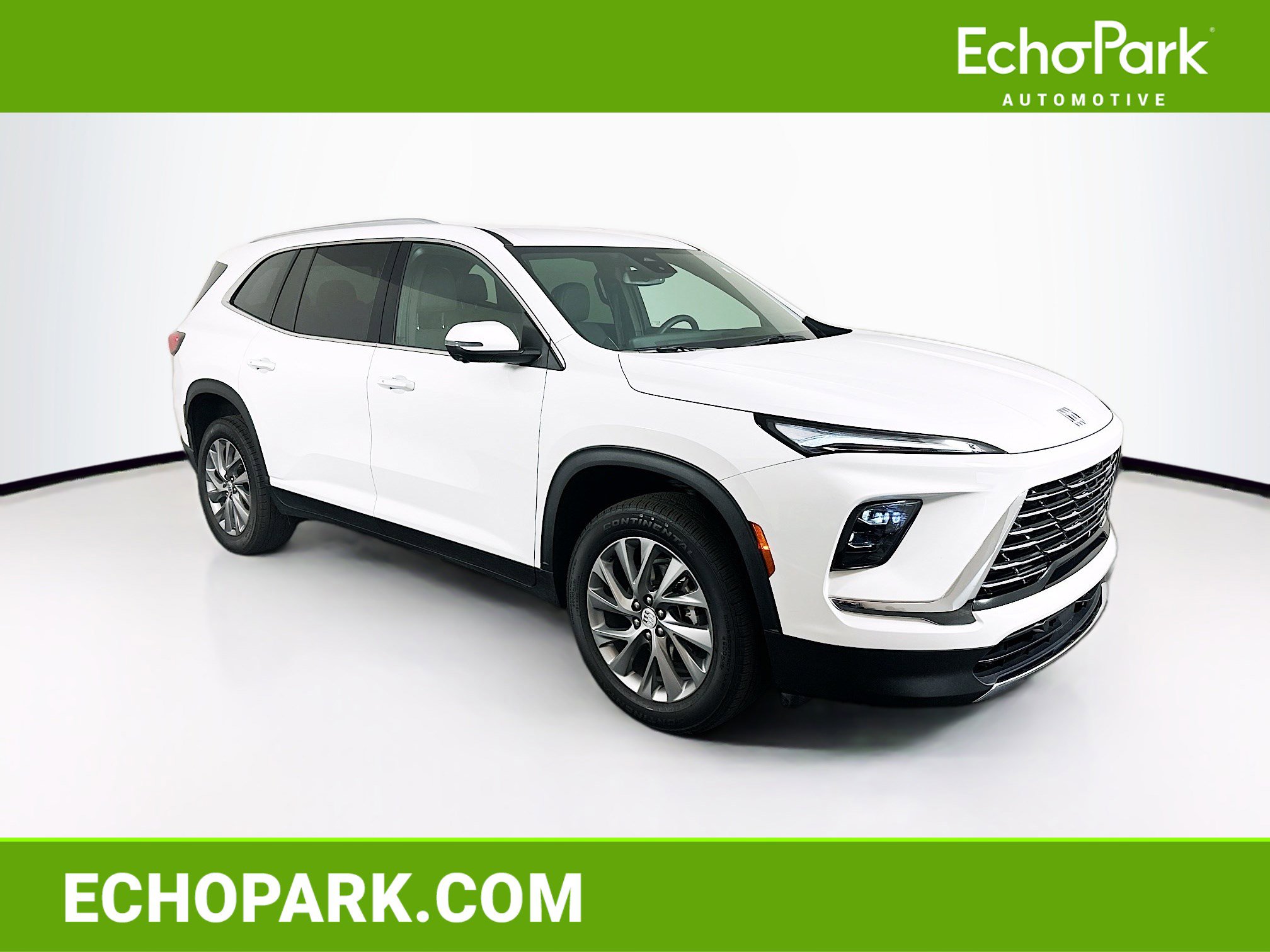 Used 2025 Buick Enclave Preferred FWD image 1