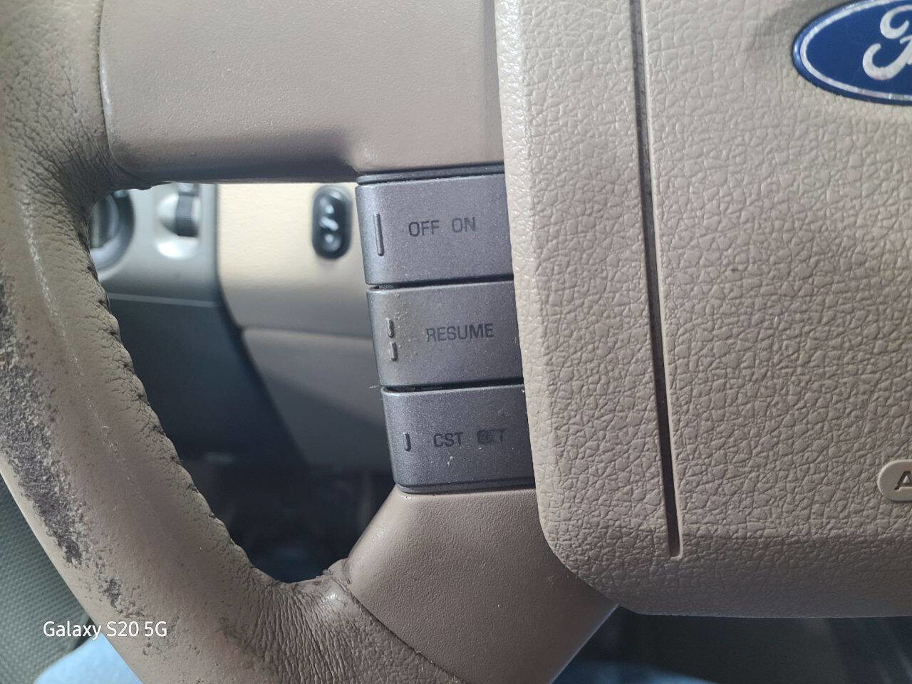 Used 2005 Ford F150 Lariat image 25