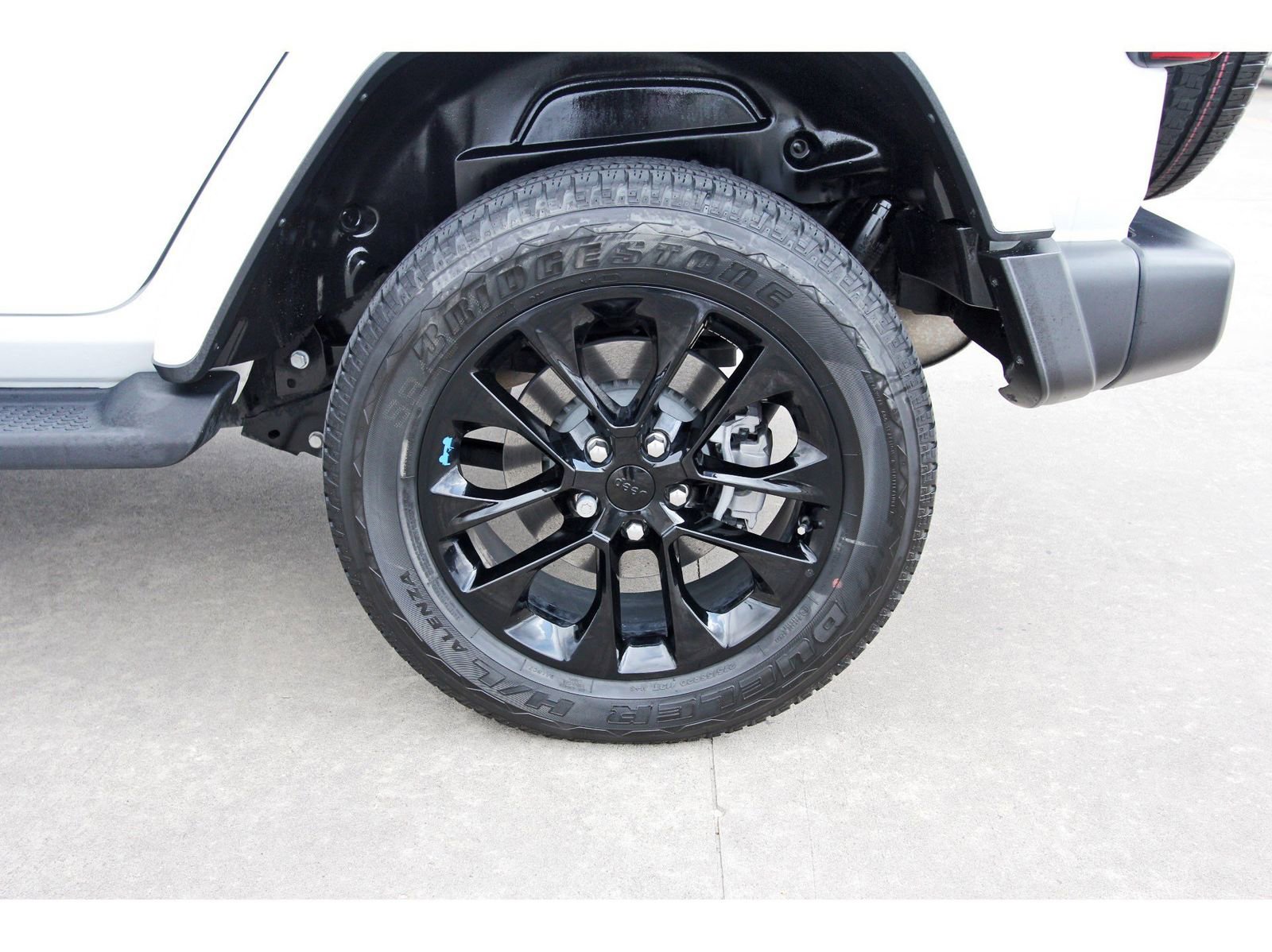 Used 2023 Jeep Wrangler Sahara 4xe image 32