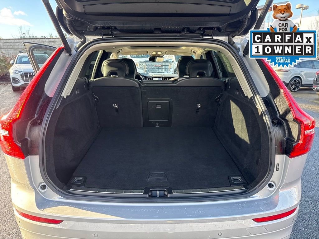 Used 2022 Volvo XC60 B5 Momentum image 25