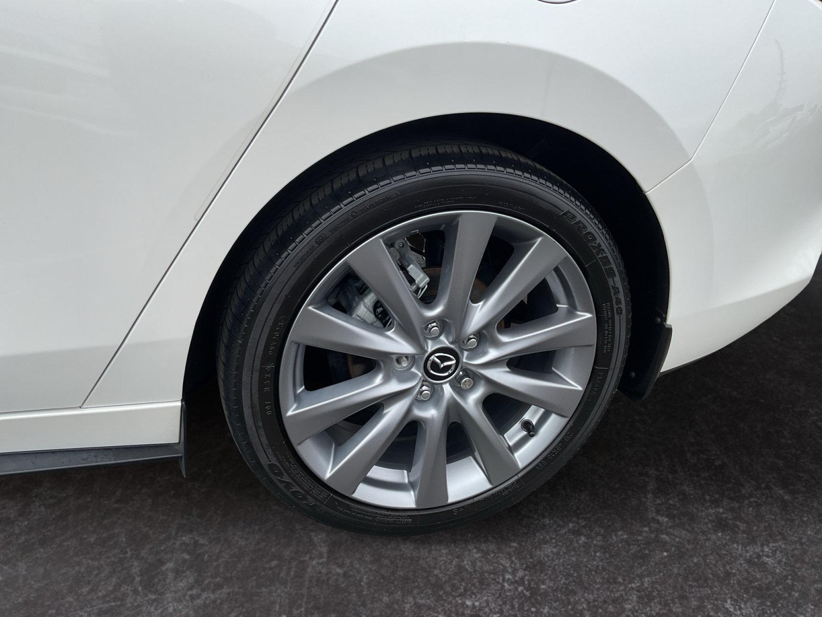 Used 2023 MAZDA MAZDA3 s FWD image 9