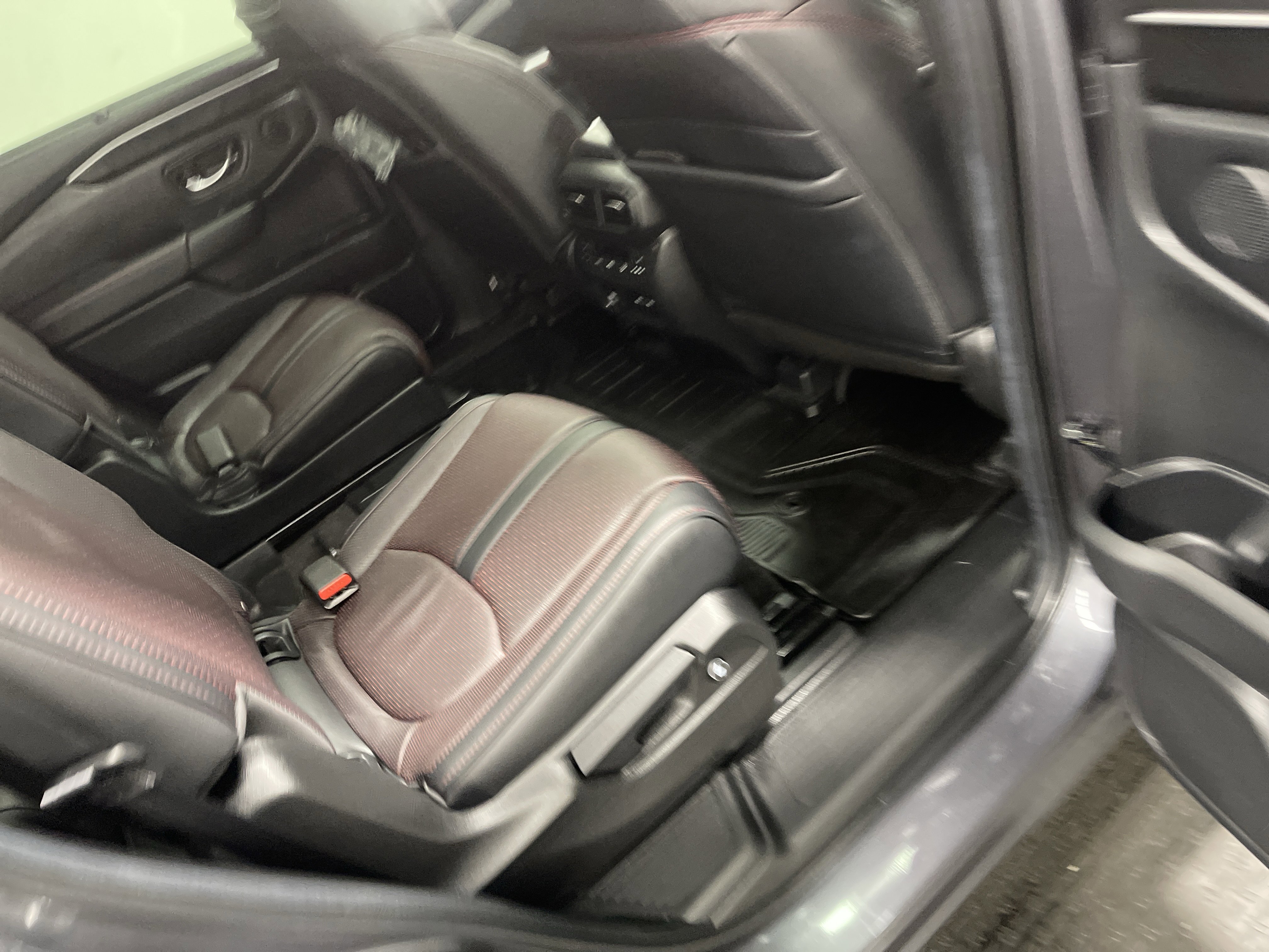 Used 2025 Honda Pilot Black Edition image 22