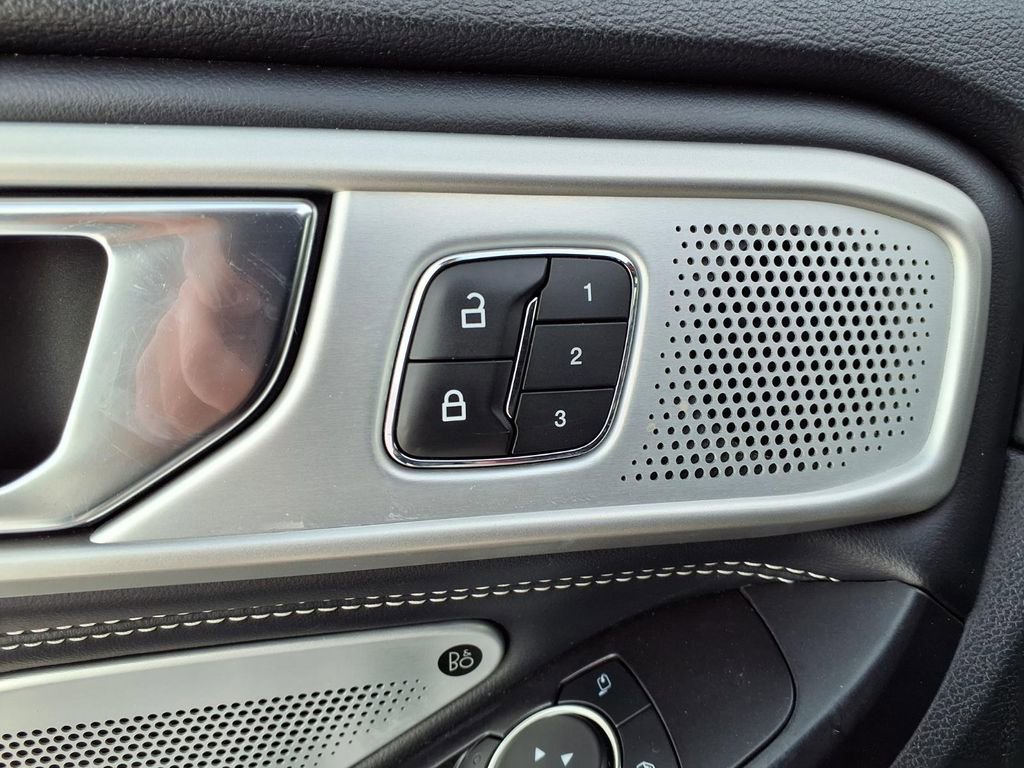 Used 2020 Ford Explorer ST w/ ST Street Pack image 28