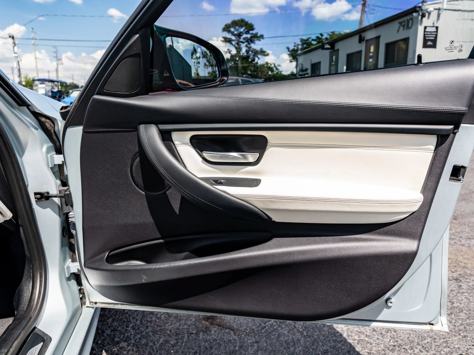 Used 2015 BMW M3 RWD image 48