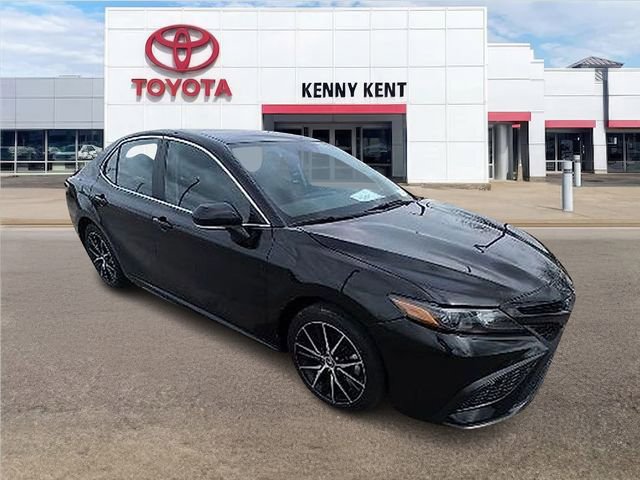Certified 2024 Toyota Camry SE image 1