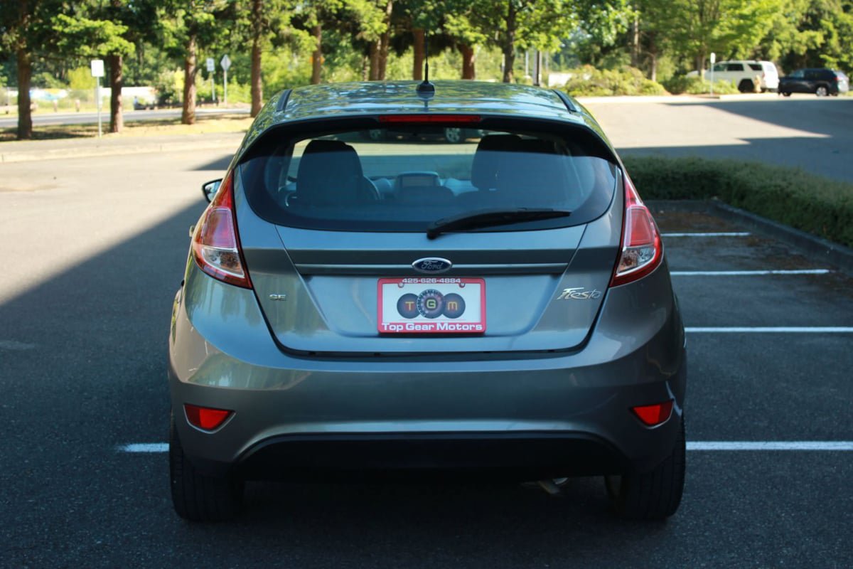 Used 2014 Ford Fiesta SE w/ Equipment Group 201A FWD image 6