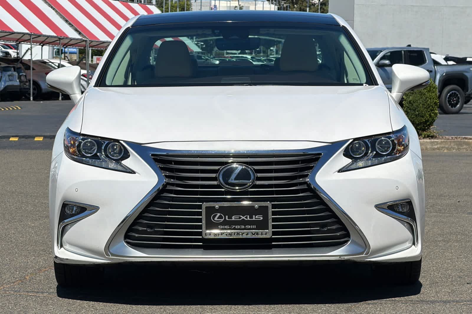 Used 2016 Lexus ES 350 w/ Luxury Package w/Wood Trim FWD image 10