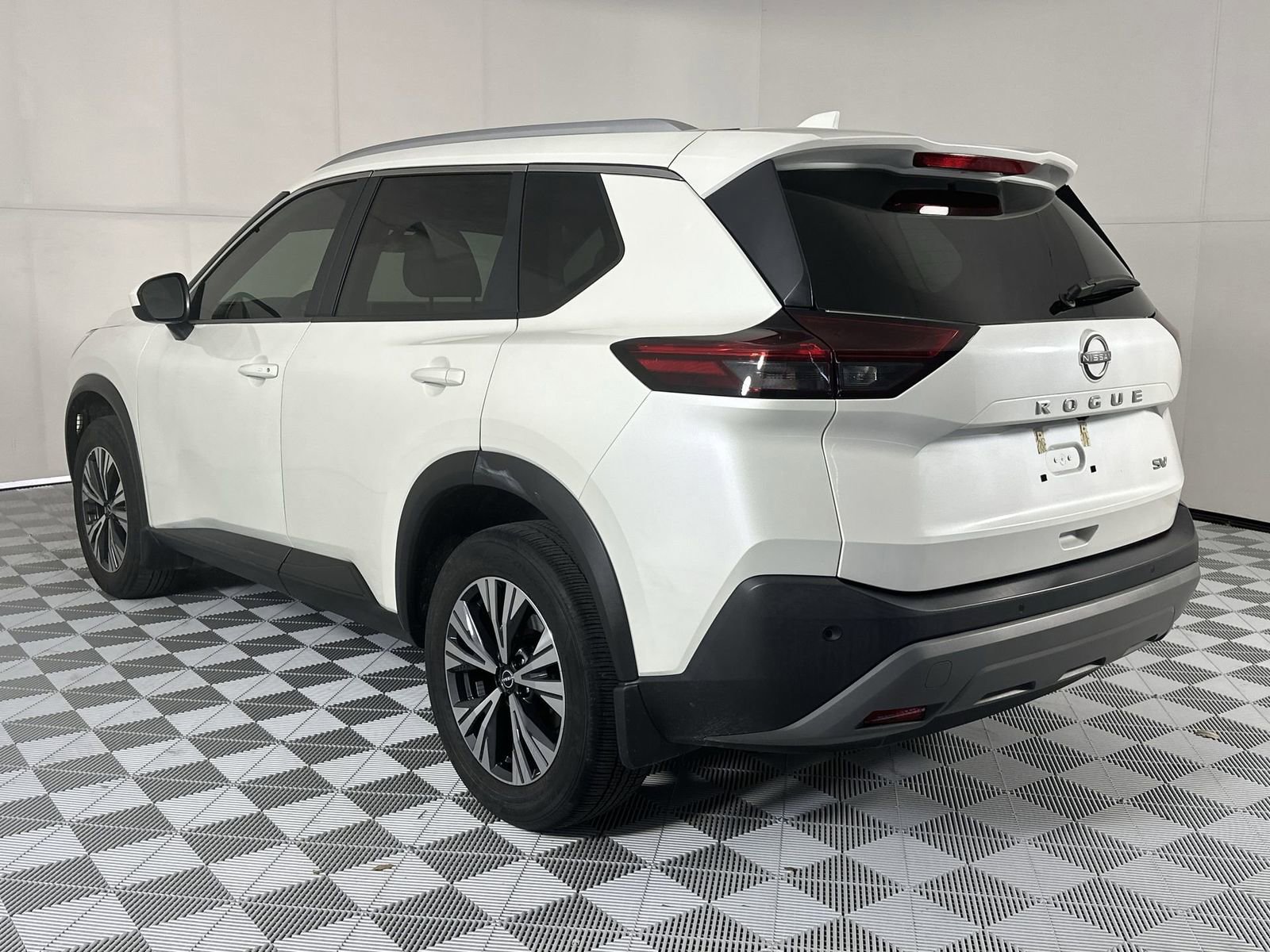 Certified 2023 Nissan Rogue SV w/ SV Premium B Package image 6