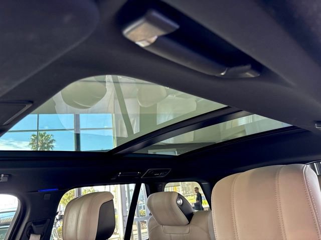 Used 2022 Land Rover Range Rover Westminster Edition image 11