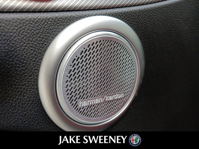 Used 2022 Alfa Romeo Stelvio Veloce image 31