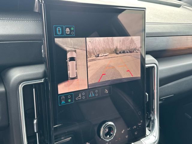 Certified 2025 GMC Yukon Denali AWD/4WD image 36