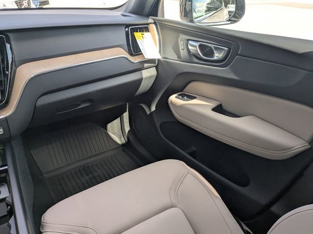 New 2026 Volvo XC60 T8 Plus w/ Protection Package Premier image 17