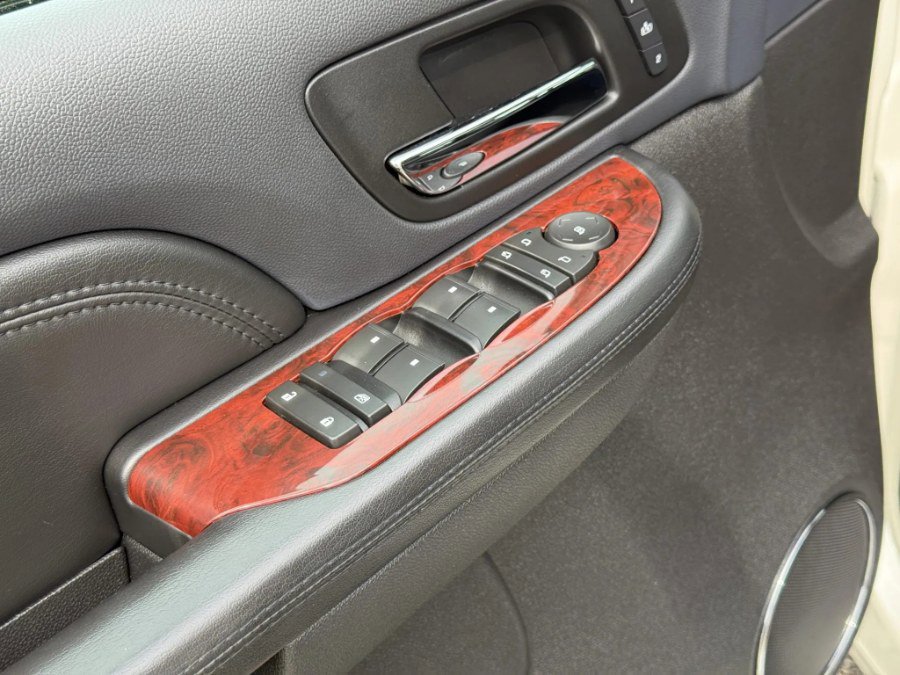 Used 2009 Cadillac Escalade Hybrid image 27