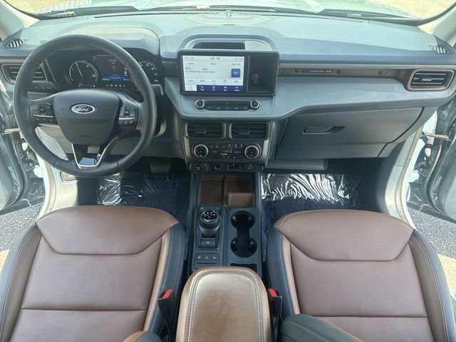 Used 2023 Ford Maverick Lariat w/ Lariat Luxury Package FWD image 9