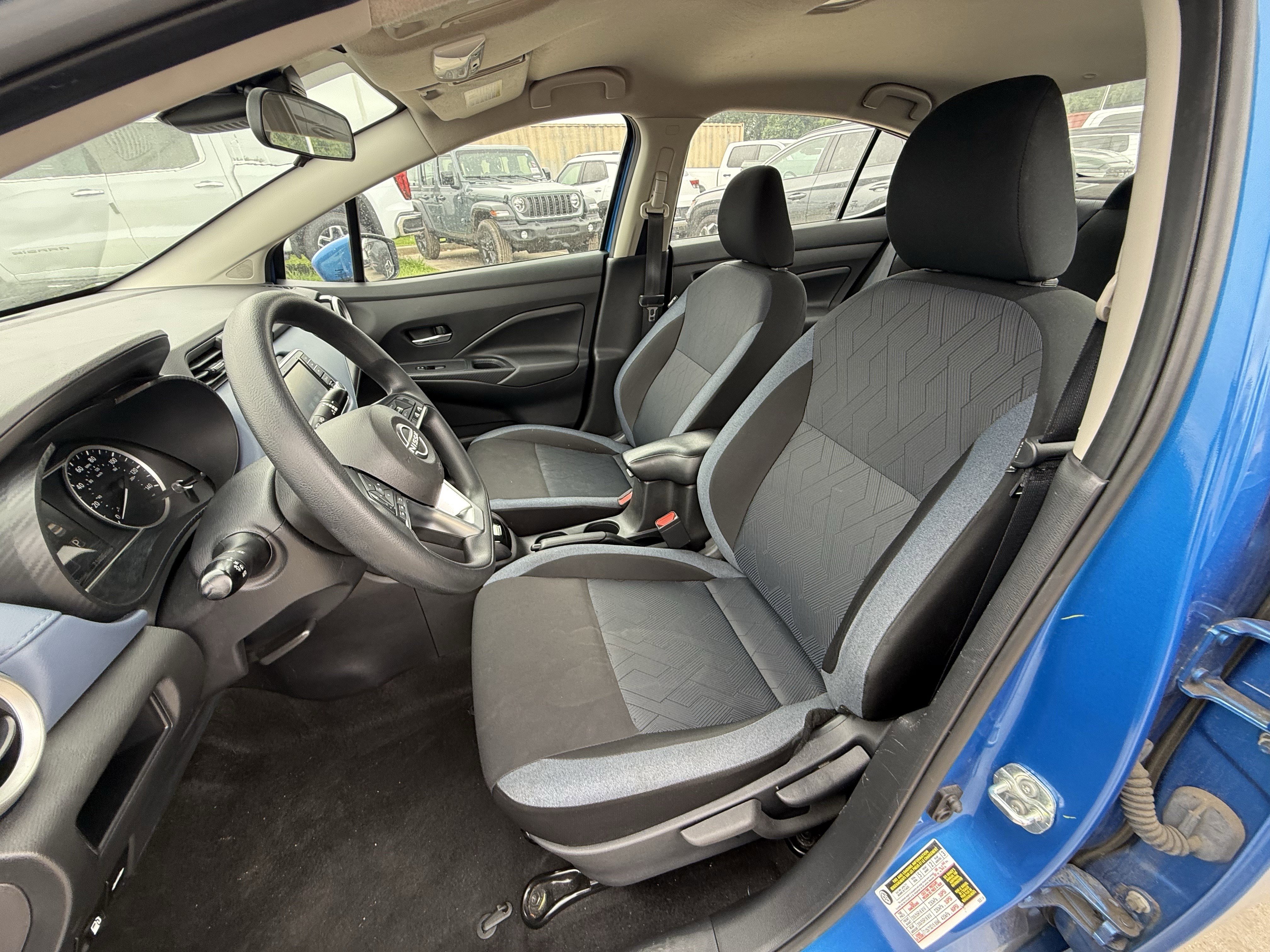 Used 2023 Nissan Versa SV FWD image 27
