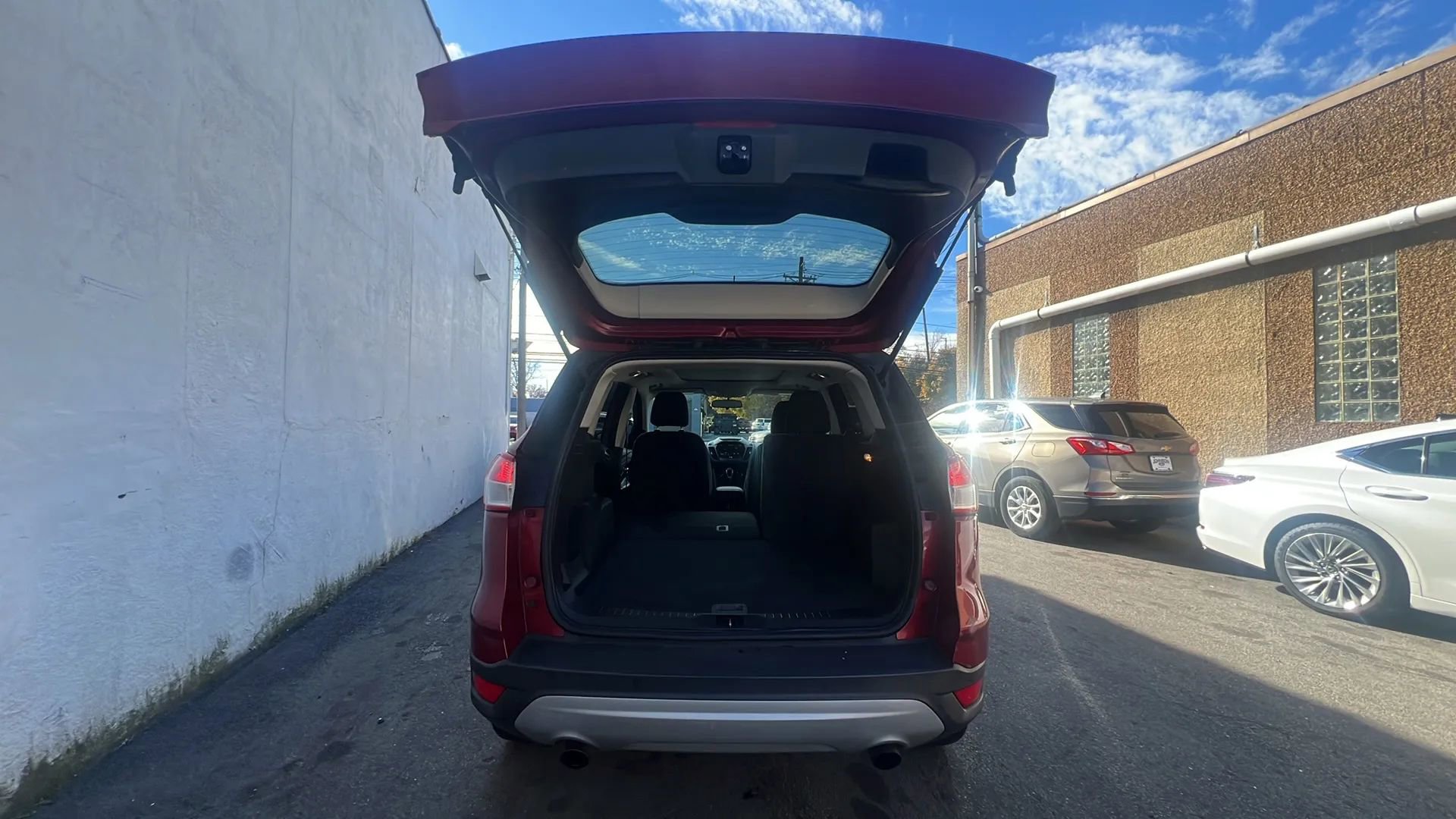 Used 2015 Ford Escape SE w/ Equipment Group 201A image 9