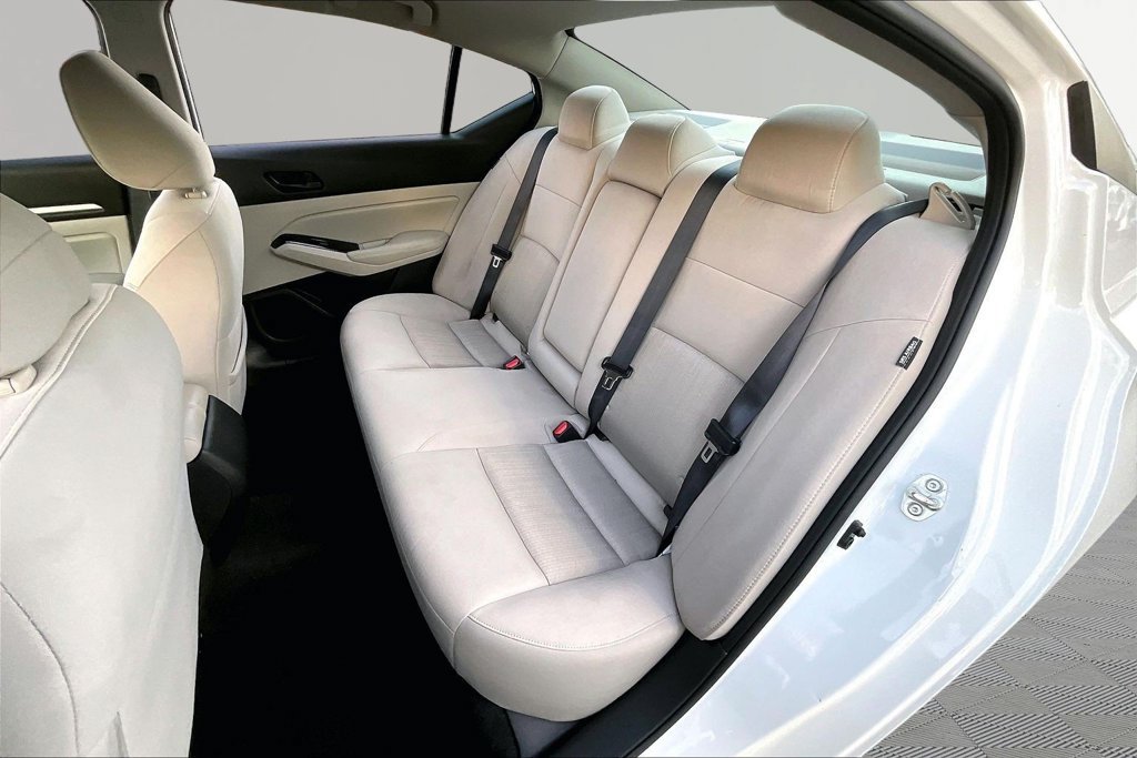 Used 2023 Nissan Altima 2.5 SV FWD image 19