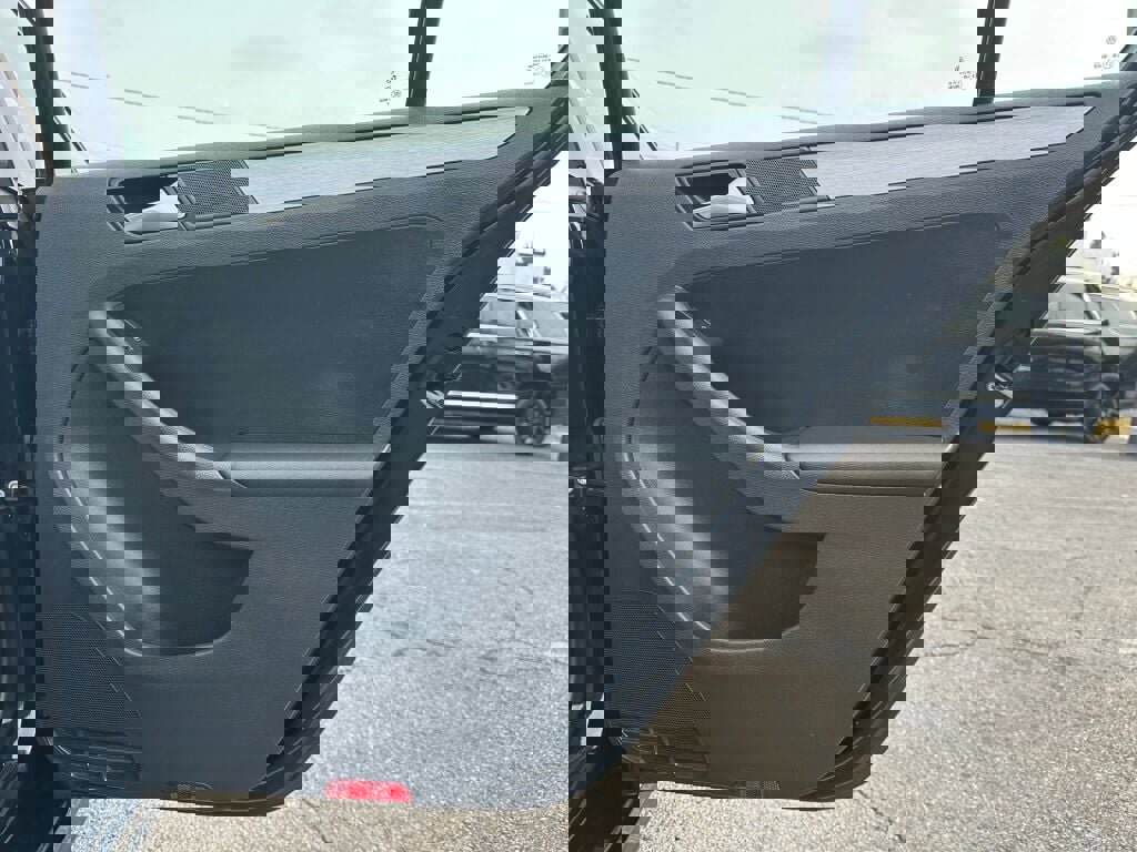 Used 2017 Volkswagen Jetta Sport w/ Jetta Sport Lighting Package image 24