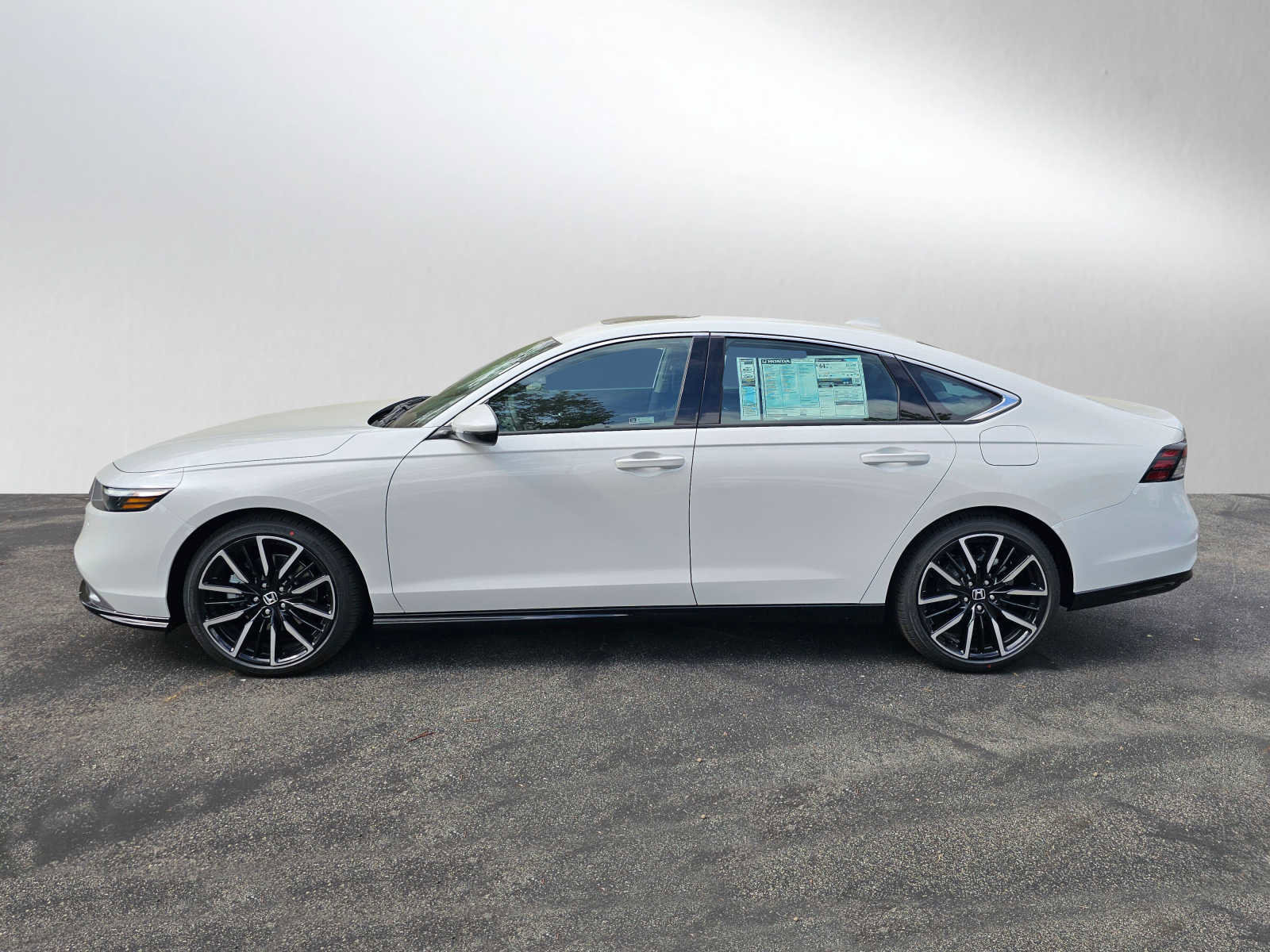 New 2024 Honda Accord Touring image 5
