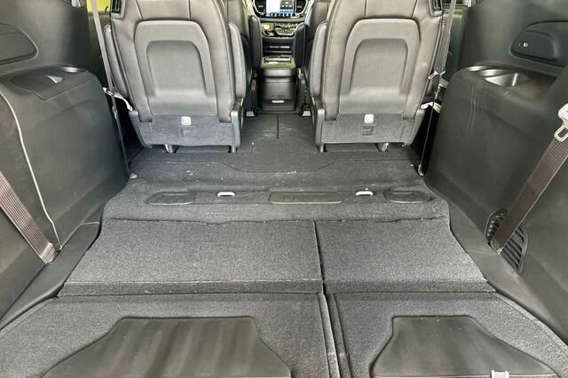 New 2026 Chrysler Pacifica Limited w/ S Appearance Package image 13