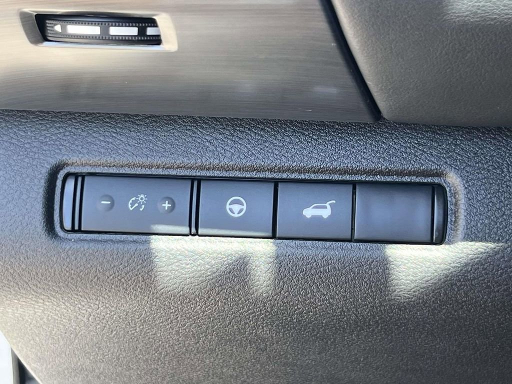 Used 2024 Nissan Pathfinder SL AWD/4WD image 20