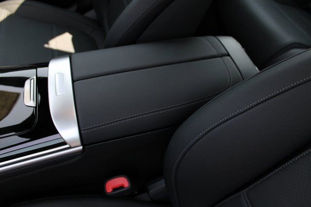 New 2025 Mercedes-Benz C 300 4MATIC Sedan image 28