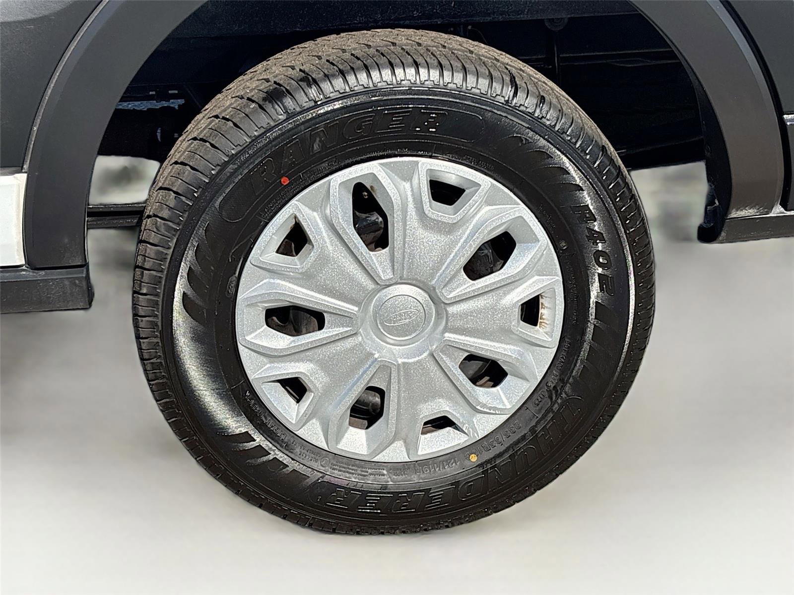 Used 2023 Ford Transit 350 XLT image 32