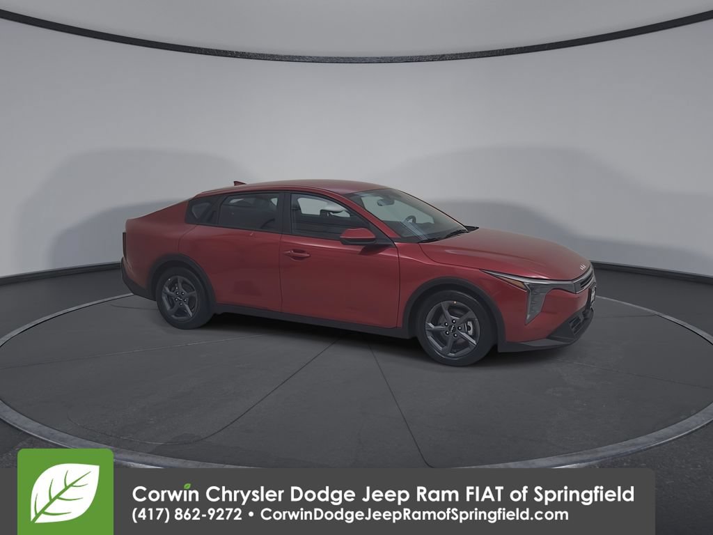 Used 2025 Kia K4 FWD image 2