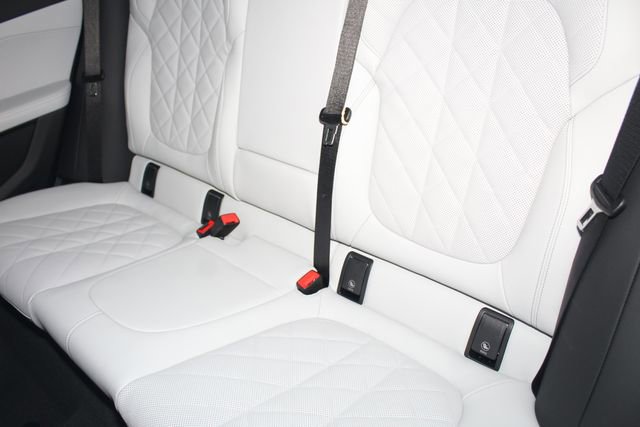 New 2026 BMW X6 xDrive40i w/ Climate Comfort Package image 21