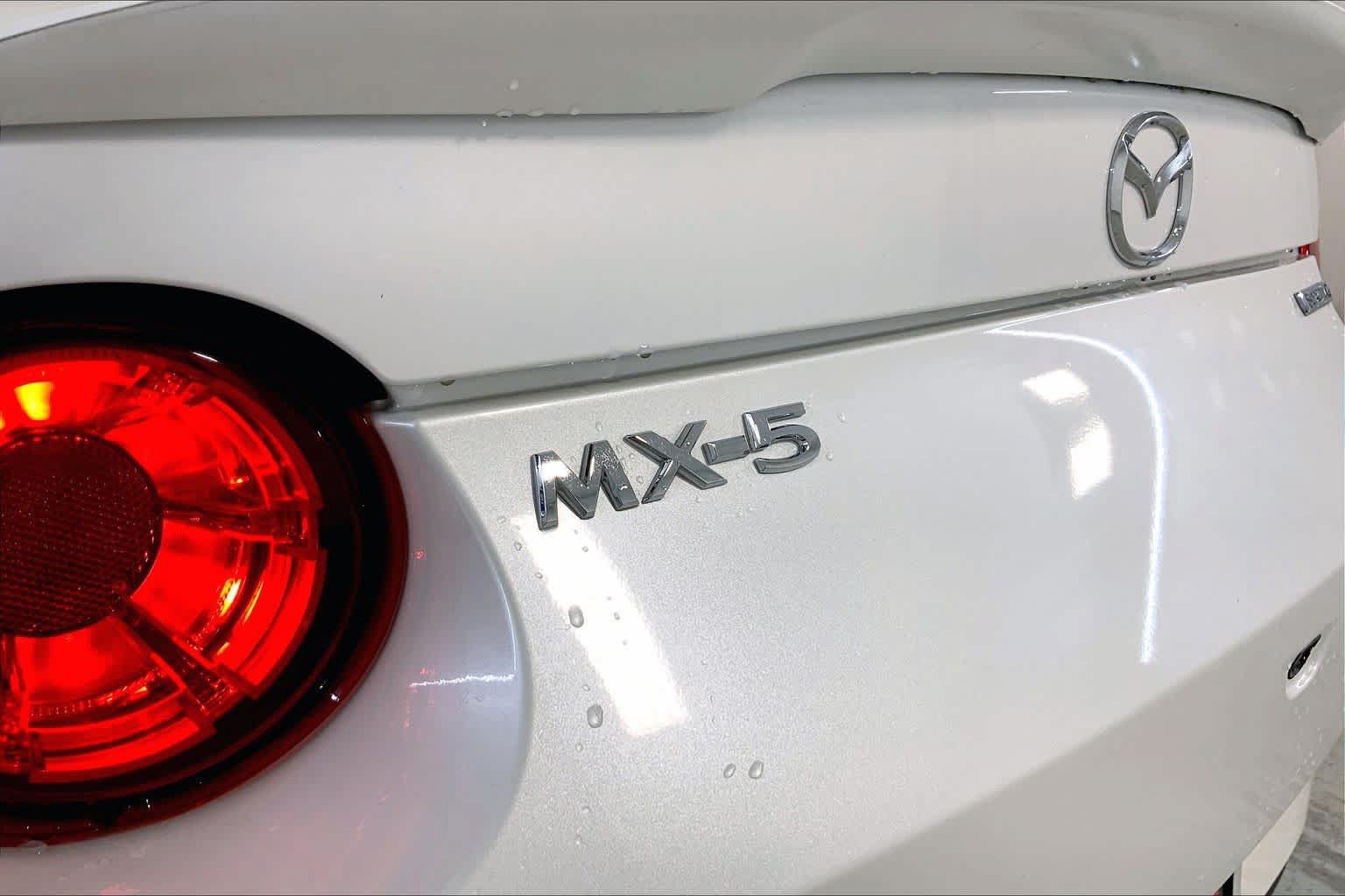Used 2023 MAZDA MX-5 Miata Grand Touring RWD image 26