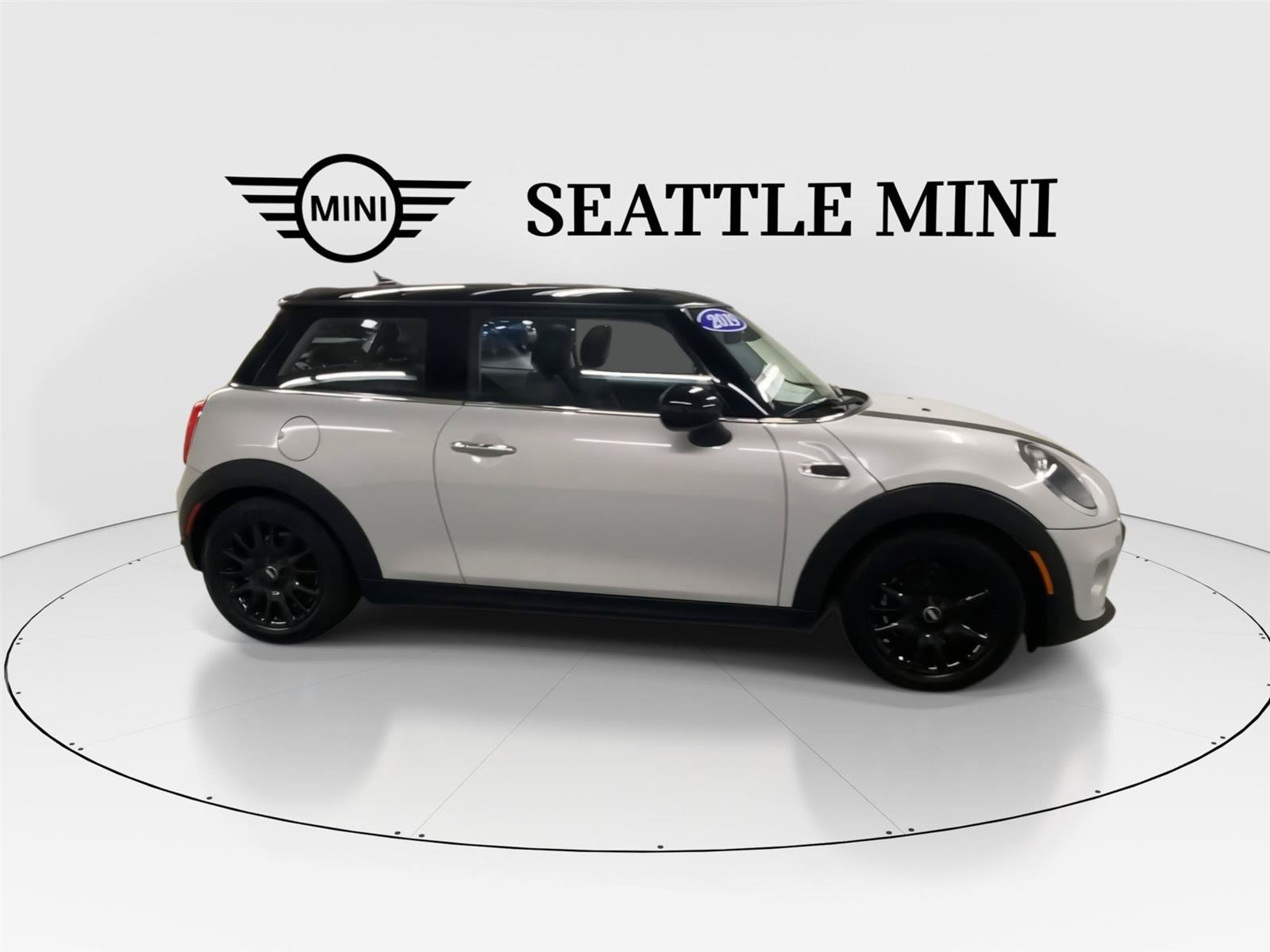 Used 2019 MINI Cooper 2-Door Hardtop FWD image 11