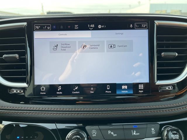 New 2026 Chrysler Pacifica Pinnacle w/ Trailer Tow Group FWD image 14