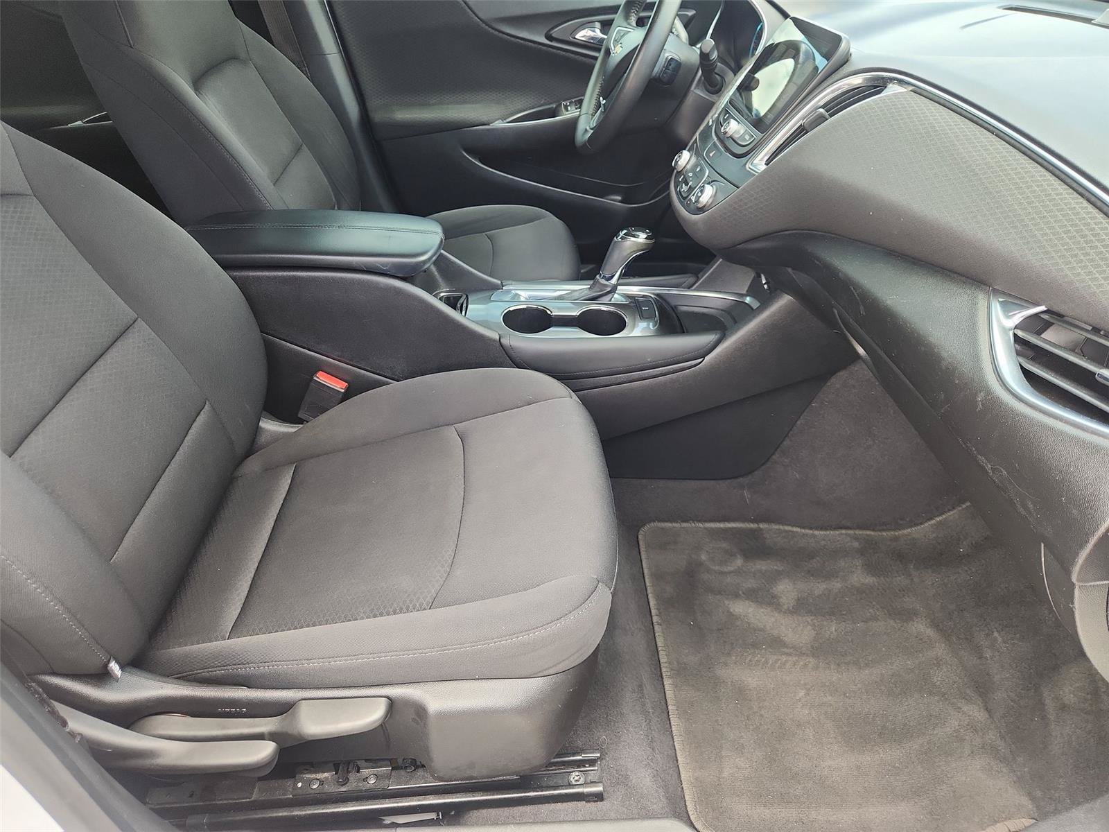 Used 2016 Chevrolet Malibu LT FWD image 27
