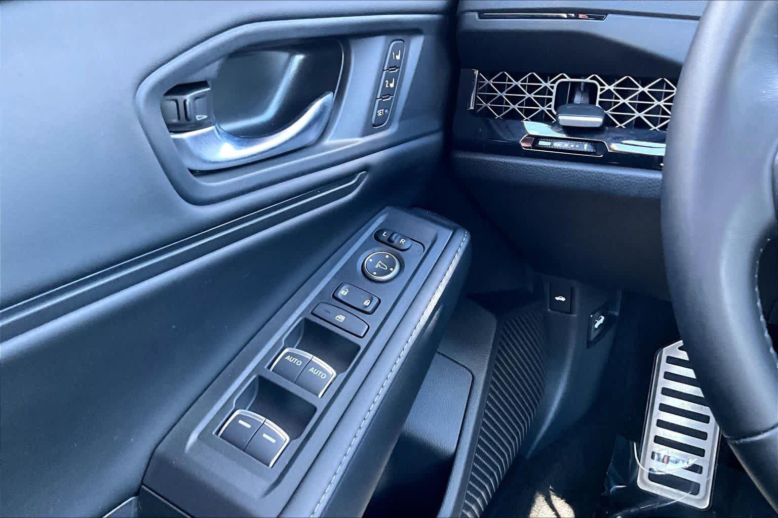 Certified 2024 Honda Accord Sport image 30
