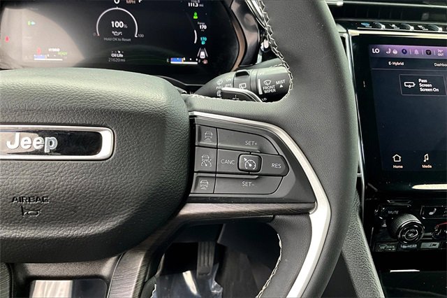 Used 2022 Jeep Grand Cherokee Limited 4xe w/ MOPAR Finishing Package image 11