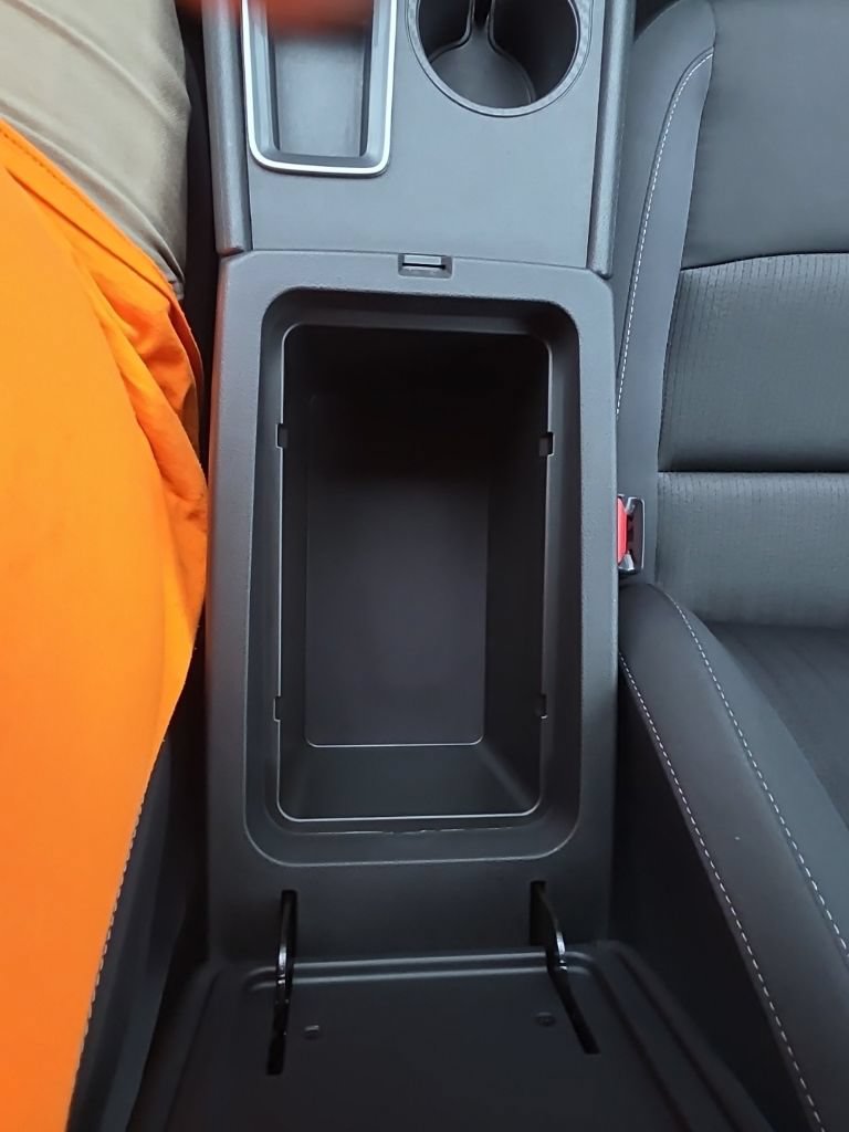 Used 2025 Nissan Altima 2.5 SV FWD image 24
