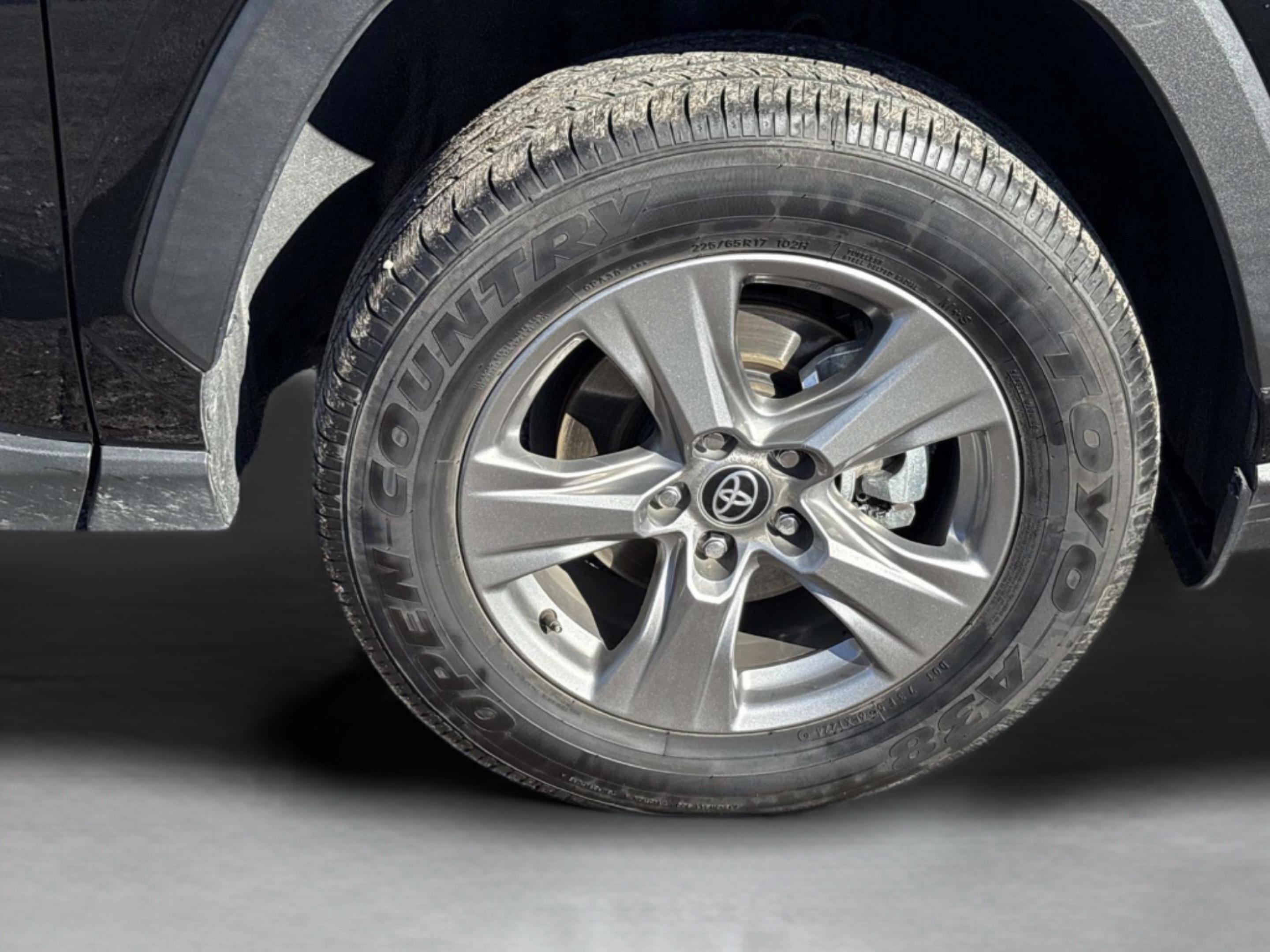 Used 2024 Toyota RAV4 XLE image 35