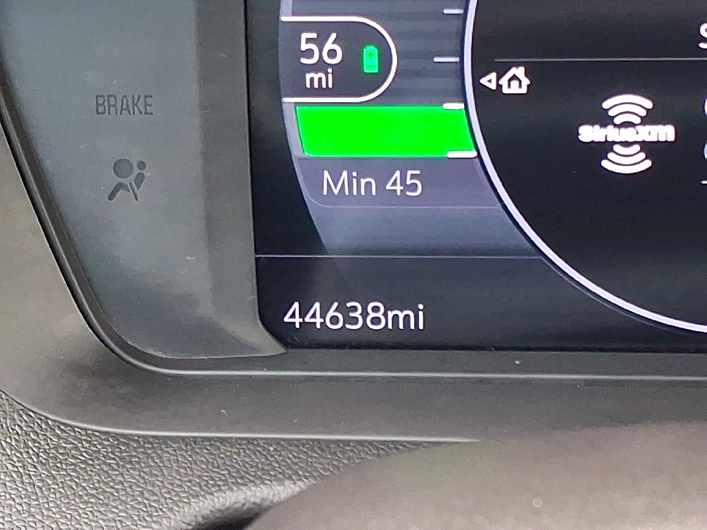 Used 2023 Chevrolet Bolt EUV LT w/ Comfort Package FWD image 19