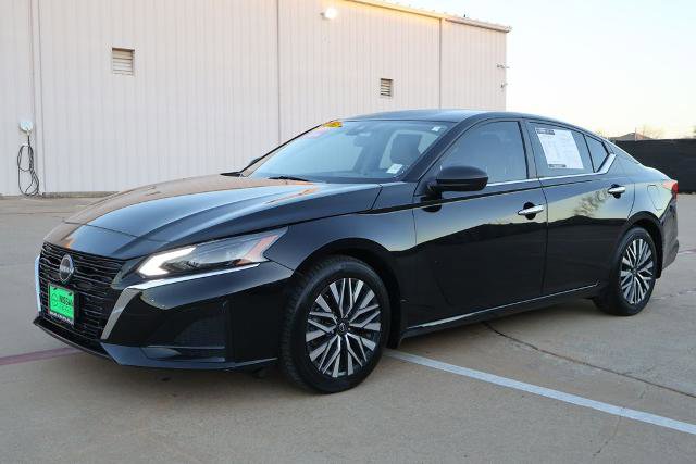 Certified 2024 Nissan Altima 2.5 SV FWD image 3