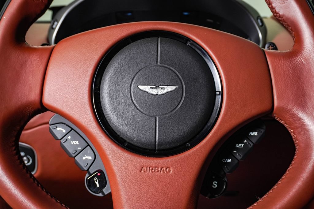 Used 2015 Aston Martin Vanquish Coupe RWD image 25