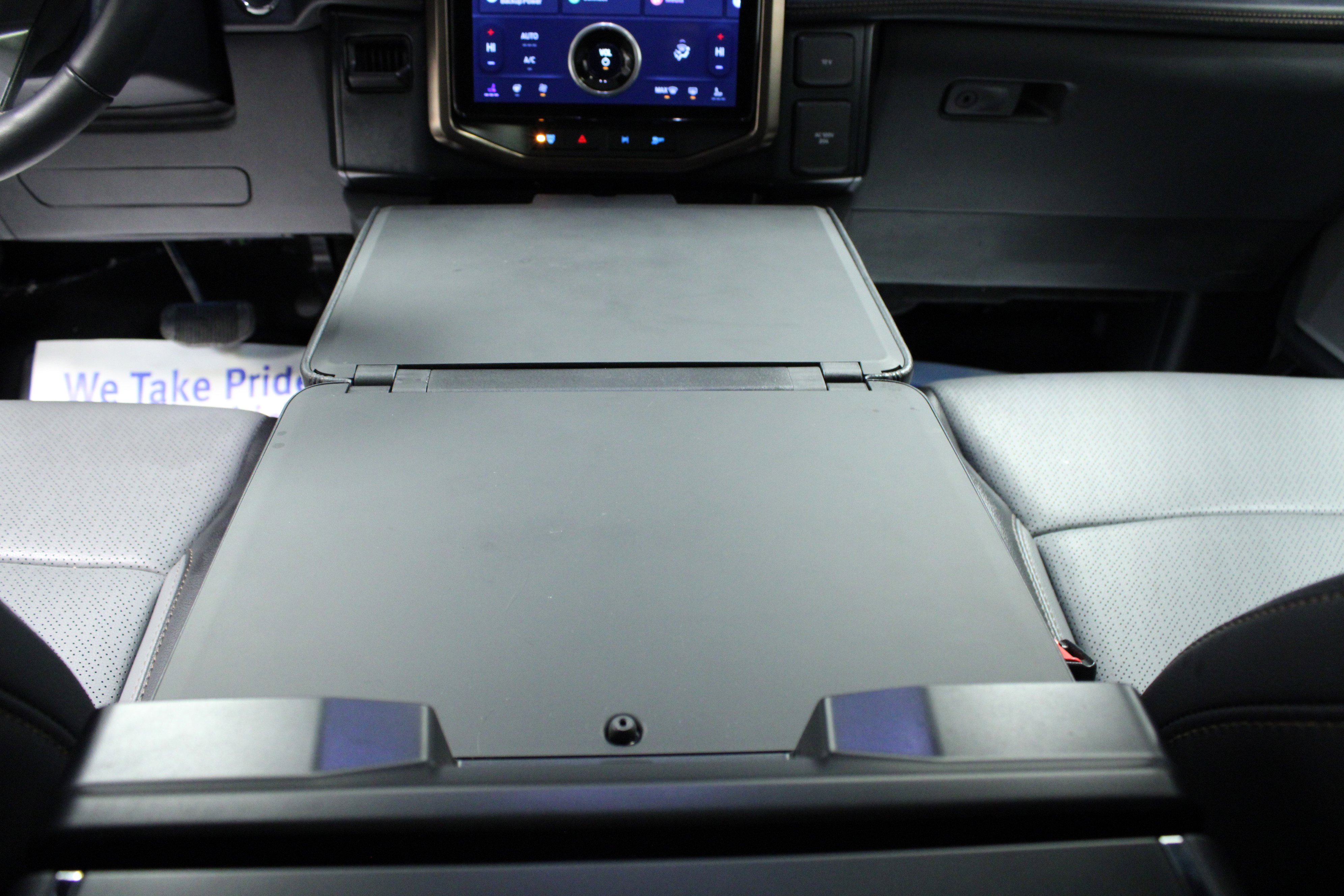 Used 2024 Ford F150 Lightning Lariat image 20