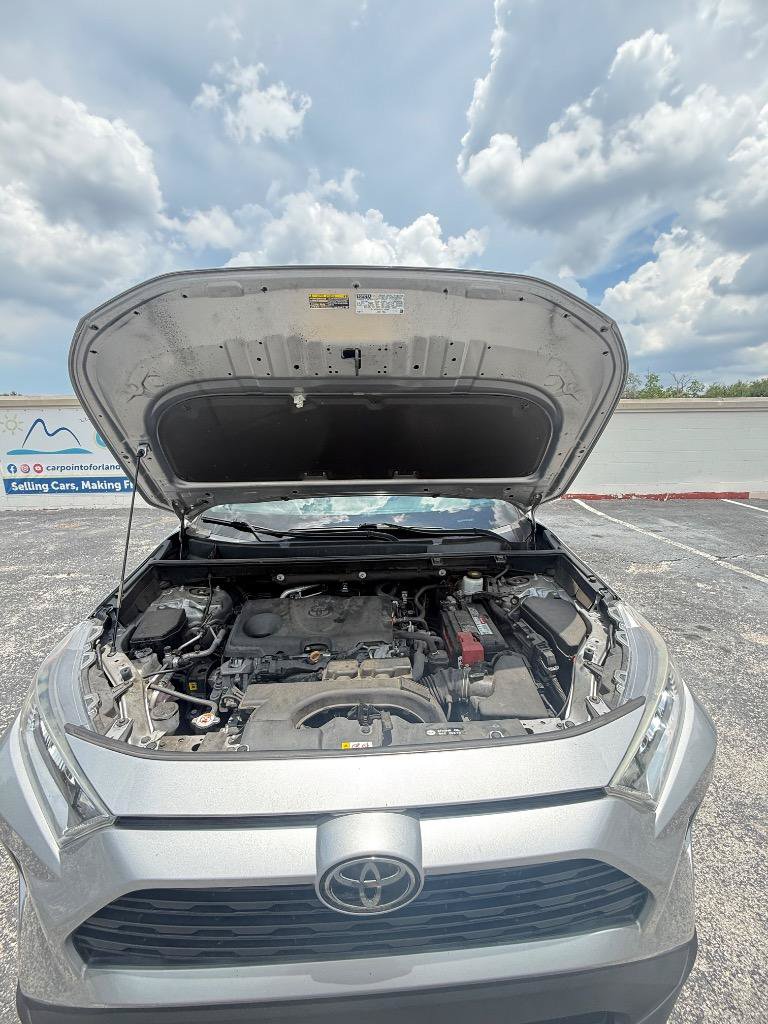 Used 2020 Toyota RAV4 XLE FWD image 23