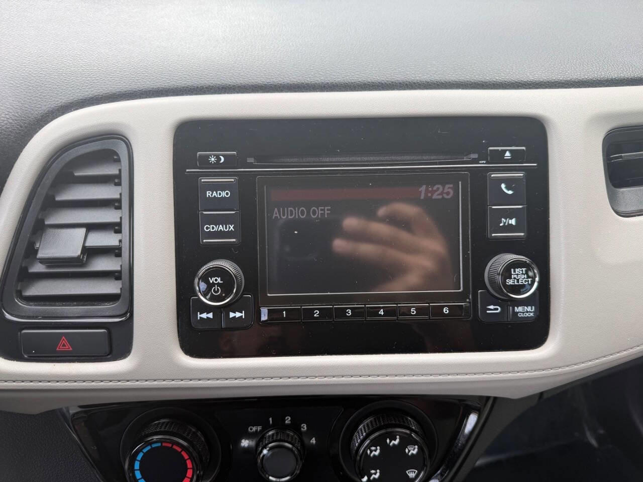 Used 2018 Honda HR-V LX image 13