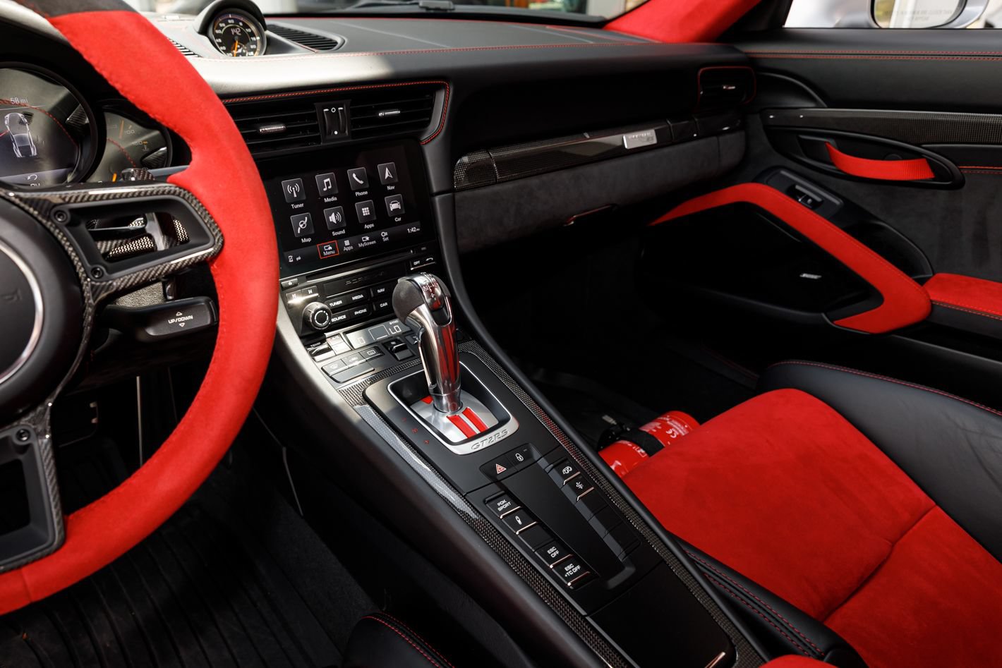 Used 2018 Porsche 911 GT2 RS w/ Weissach Package RWD image 48