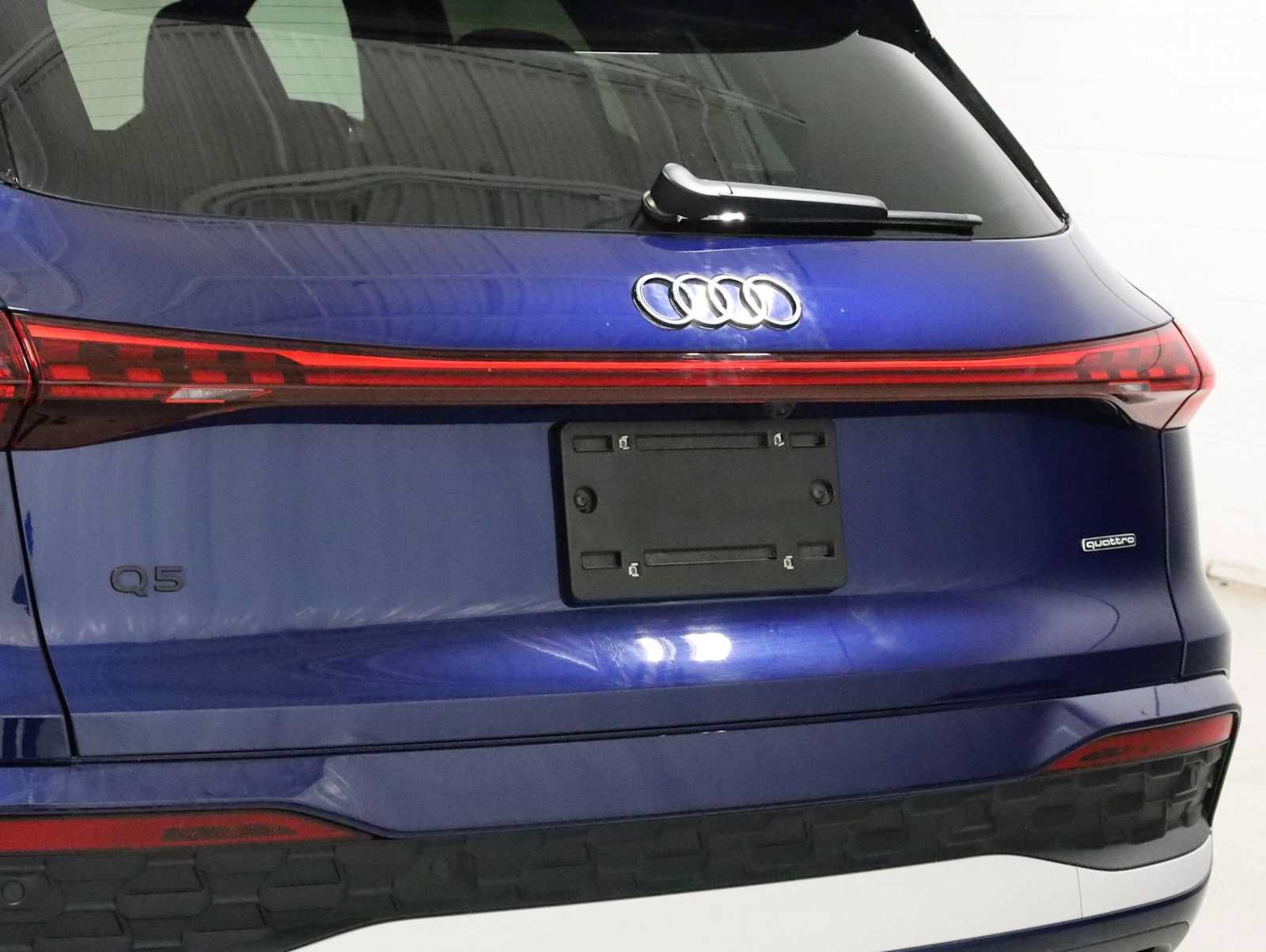 Certified 2025 Audi Q5 Premium AWD/4WD image 8
