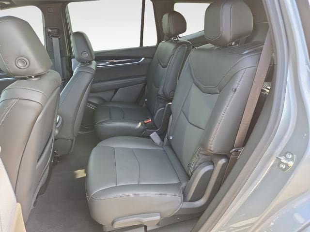 Used 2024 Cadillac XT6 Premium Luxury AWD/4WD image 12